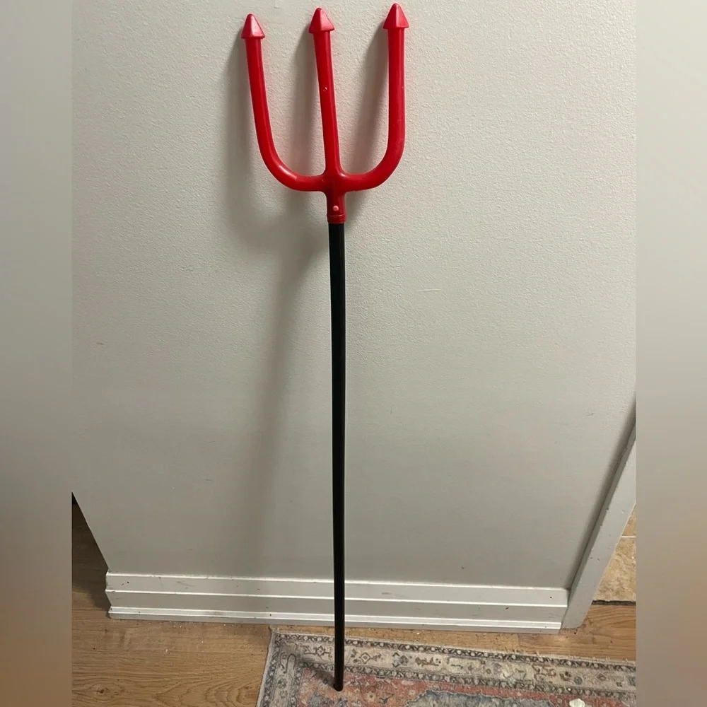 47” Red Devil Trident – Halloween Prop - Picture 5 of 5